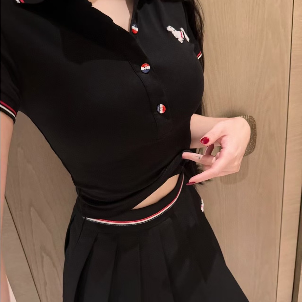 THOM BROWNE Polo Shirt Short-Sleeve Pleated Skirt Set - Casual Two-Piece Set - Picture 4 of 9